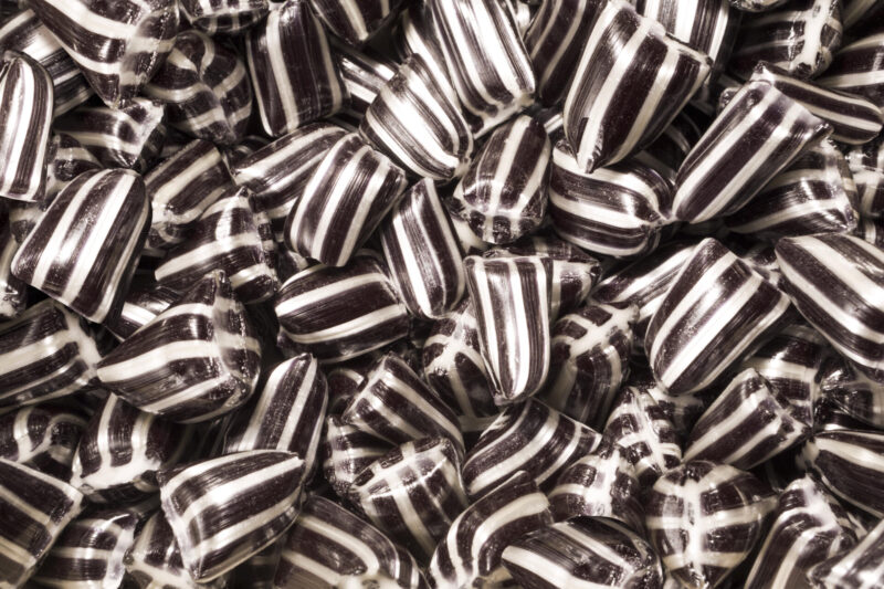 kasa salmiakkikarkkeja.