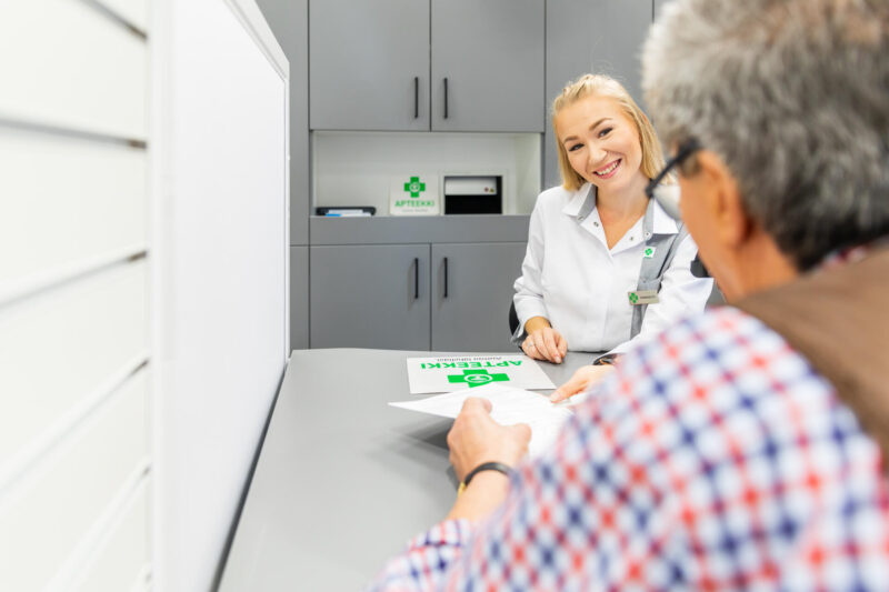 asiakaskohtaaminen apteekissa